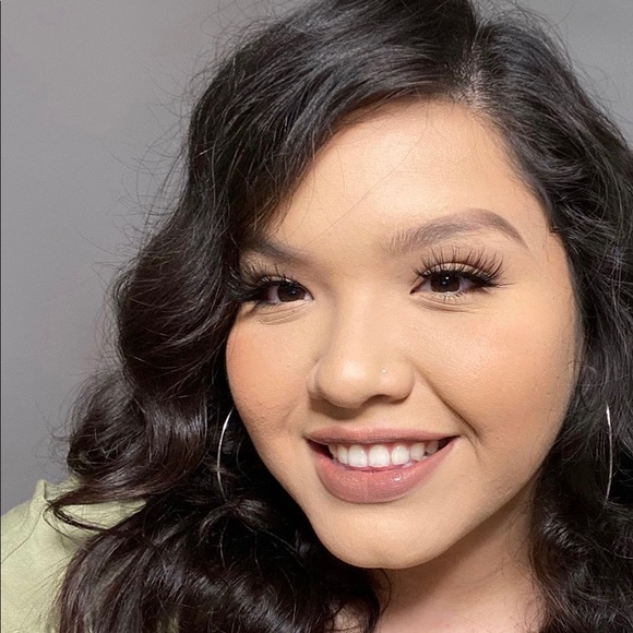 Meet your Posher, Joseline - Picture 1 of 1